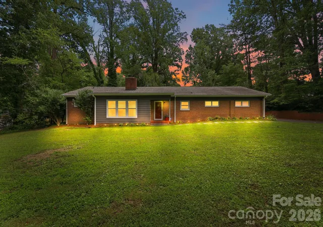 Photo 1 of Single family home for sale at 138 Circle Dr, Thomasville, NC 27360 | MLS# 4406992 | Listing updated on 2026-09-07