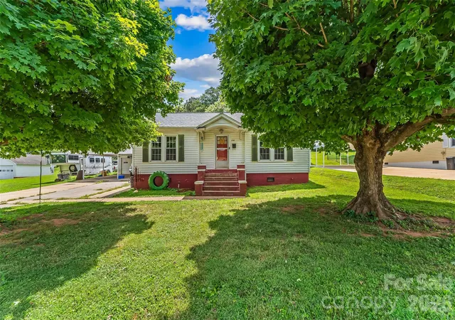 1st image of 208 Shuping St, Morganton, NC 28655 | MLS# 4406993