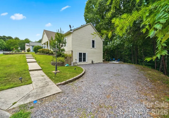 3rd image of 12017 Baywoods Dr, Fort Mill, SC 29708 | MLS# 4407015