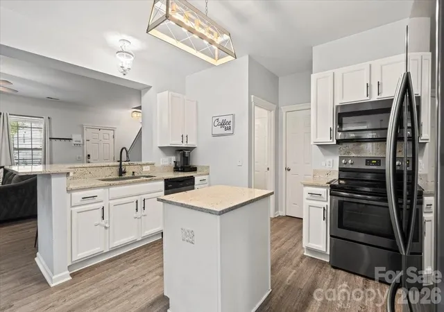 Photo 4 of Single family home for sale at 9025 Davis Xing Ct, Charlotte, NC 28269 | MLS# 4407034 | Listing updated on 2026-09-17