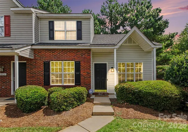 Townhouse for sale at 10030 Pergola View Ct, Charlotte, NC 28213 | MLS# 4407038