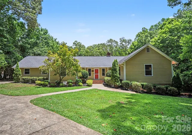 Photo 1 of Single family home for sale at 519 Raintree Dr, Matthews, NC 28104 | MLS# 4407047 | Listing updated on 2026-09-07