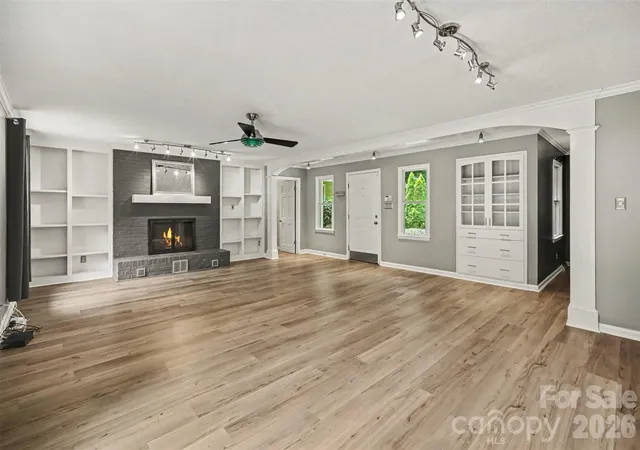 Photo 4 of Single family home for sale at 519 Raintree Dr, Matthews, NC 28104 | MLS# 4407047 | Listing updated on 2026-09-07