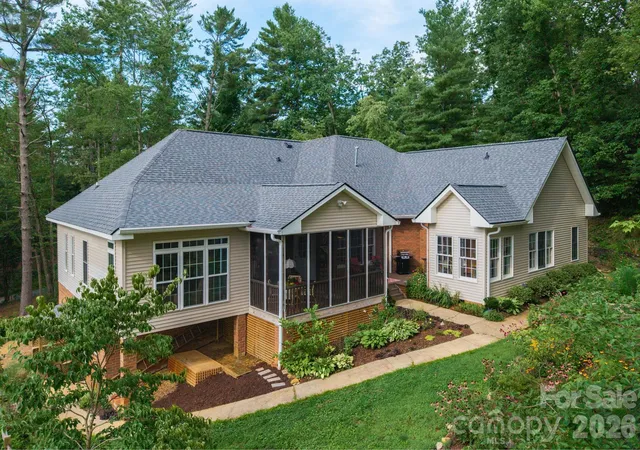 Photo 2 of Single family home for sale at 21 Four Oaks Dr, Arden, NC 28704 | MLS# 4407060 | Listing updated on 2026-08-19