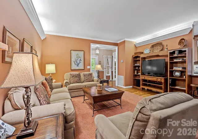 Photo 4 of Single family home for sale at 21 Four Oaks Dr, Arden, NC 28704 | MLS# 4407060 | Listing updated on 2026-08-19