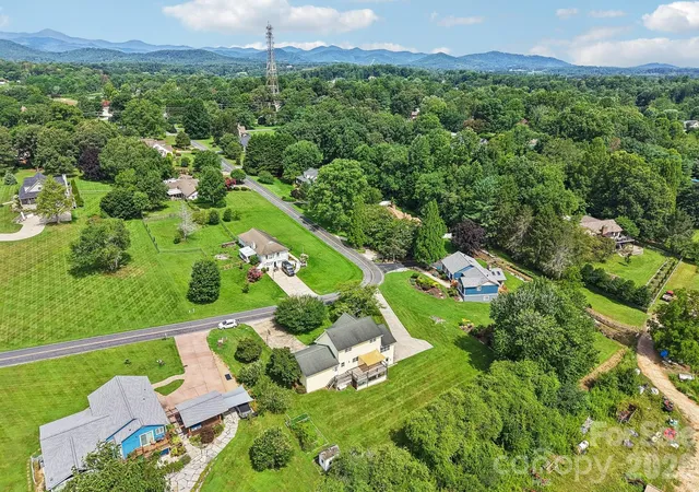 44th image of 20 Amber Dr, Horse Shoe, NC 28742 | MLS# 4407069