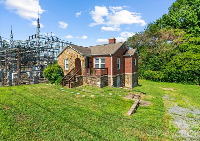 Photo 3 of Land for sale at 1821 Remount Rd, Charlotte, NC 28208 | MLS# 4407073 | Listing updated on 2026-08-18