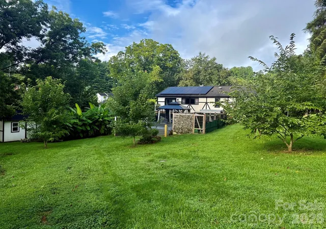 3rd image of 5 Northlake Dr, Weaverville, NC 28787 | MLS# 4407082