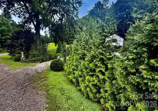 4th image of 5 Northlake Dr, Weaverville, NC 28787 | MLS# 4407082