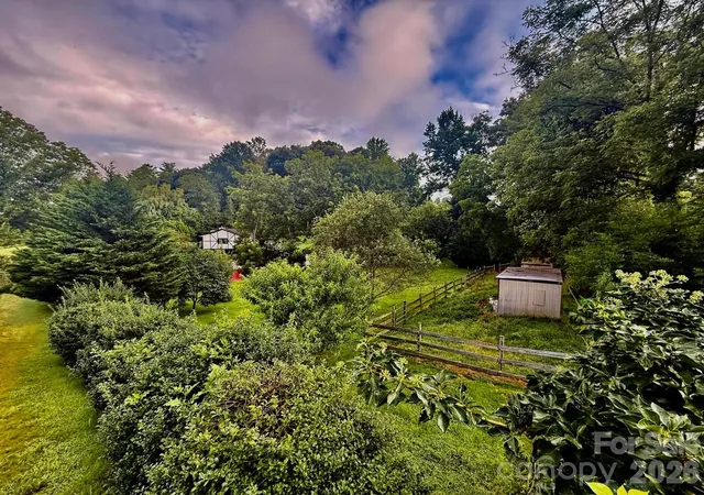 48th image of 5 Northlake Dr, Weaverville, NC 28787 | MLS# 4407082