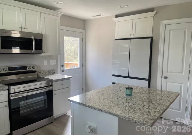 Photo 3 of Single family home for sale at 1711 Greenbrooke Rd, Hudson, NC 28638 | MLS# 4407114 | Listing updated on 2026-09-28