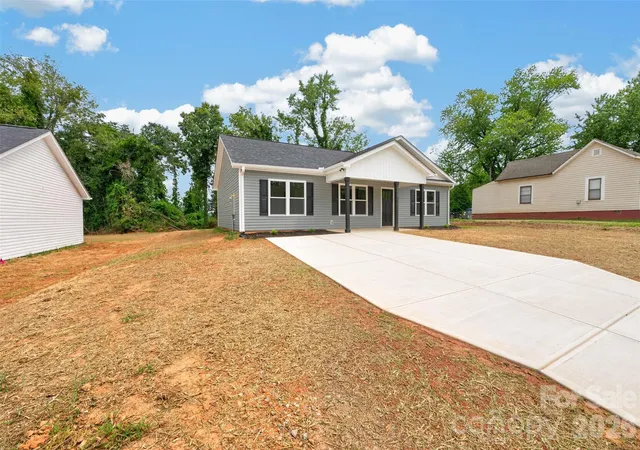 27th image of 350 14th Ave Sw, Hickory, NC 28602 | MLS# 4407121