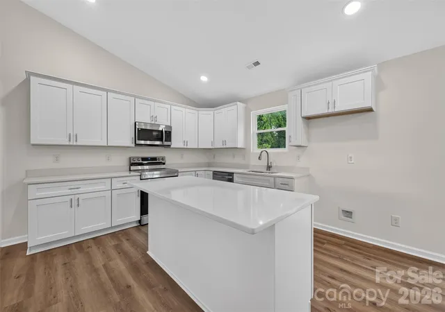 4th image of 350 14Th Ave Sw, Hickory, NC 28602 | MLS# 4407121
