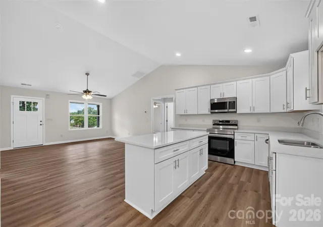 5th image of 350 14Th Ave Sw, Hickory, NC 28602 | MLS# 4407121