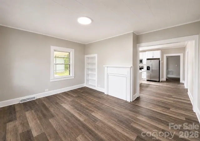 Photo 4 of Single family home for sale at 113 Mountain View St, Morganton, NC 28655 | MLS# 4407157 | Listing updated on 2026-09-04