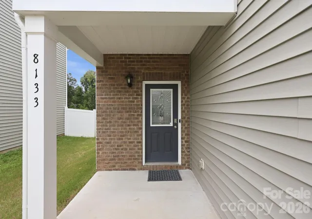 2nd image of 8133 Clairwood Dr, Charlotte, NC 28269 | MLS# 4407183