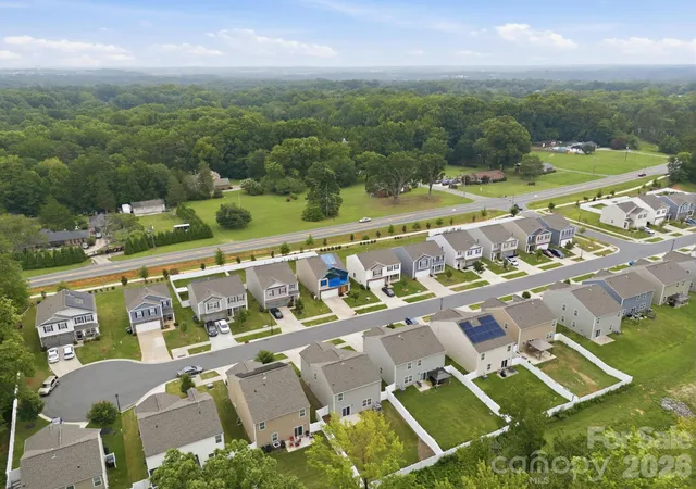 43rd image of 8133 Clairwood Dr, Charlotte, NC 28269 | MLS# 4407183