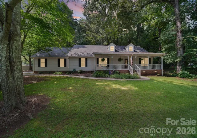 Photo 3 of Single family home for sale at 832 Old Cedar Cir, York, SC 29745 | MLS# 4407184 | Listing updated on 2026-09-03