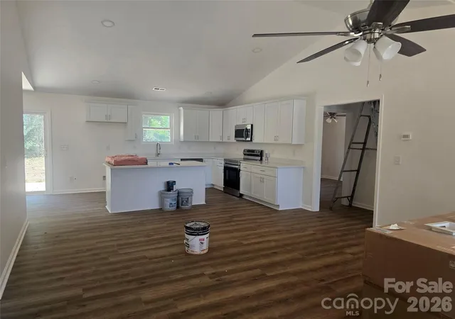 2nd image of 356 14th Ave Sw, Hickory, NC 28602 | MLS# 4407186