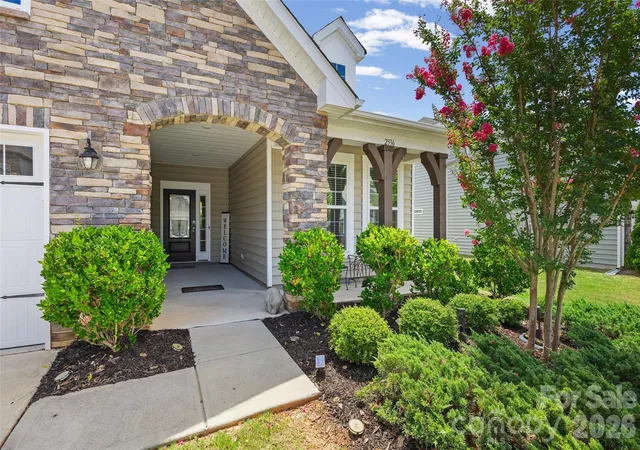 Photo 5 of Single family home for sale at 2336 Abundance Ln, Waxhaw, NC 28173 | MLS# 4407196 | Listing updated on 2026-08-25