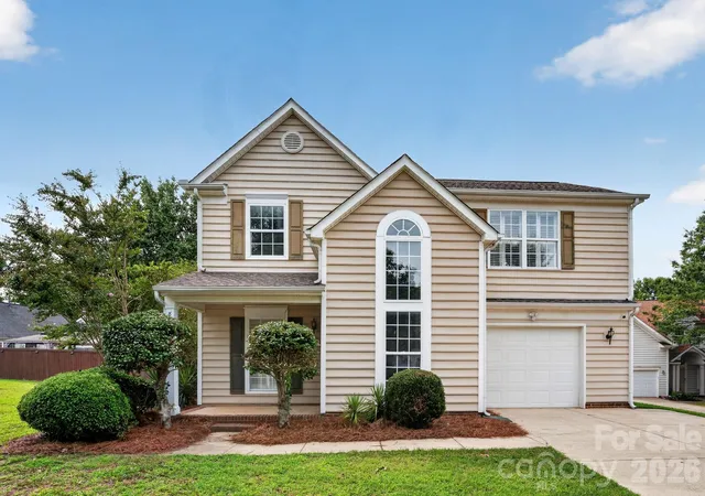 Photo 1 of Single family home for sale at 8220 Upsall Ct, Charlotte, NC 28215 | MLS# 4407199 | Listing updated on 2026-09-25