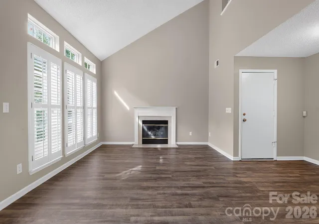 Photo 4 of Single family home for sale at 8220 Upsall Ct, Charlotte, NC 28215 | MLS# 4407199 | Listing updated on 2026-09-25