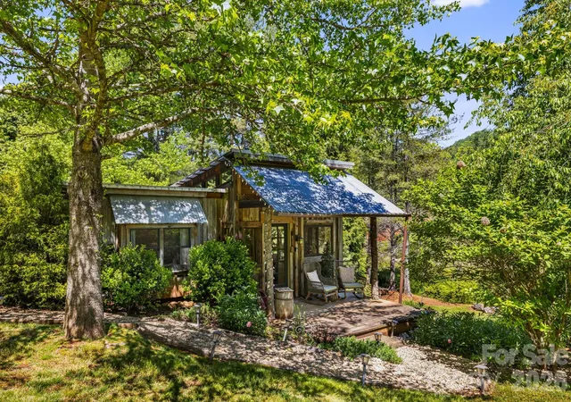 3rd image of 107 111 Hougie Heaven Ln, Franklin, NC 28734 | MLS# 4407201