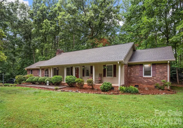 Photo 4 of Sale Pending at 101 Magnolia Dr, Mount Holly, NC 28120 | MLS# 4407212 | Listing updated on 2026-09-26