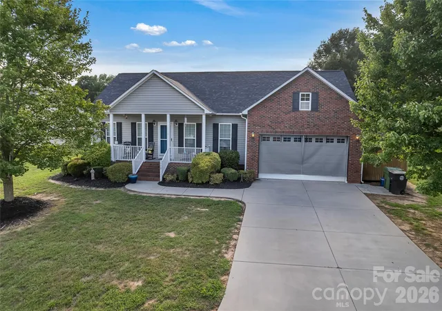 Photo 2 of Single family home for sale at 119 Brookview Dr, Shelby, NC 28152 | MLS# 4407213 | Listing updated on 2026-09-08