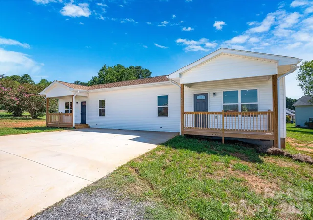 2nd image of 4000 Herman Sipe Rd, Conover, NC 28613 | MLS# 4407218