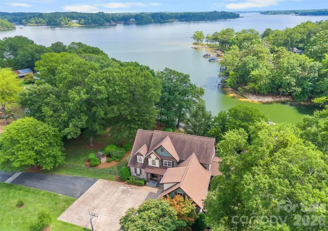 Photo 3 of Single family home for sale at 5301 Masons Fry Rd, Clover, SC 29710 | MLS# 4407219 | Listing updated on 2026-09-03