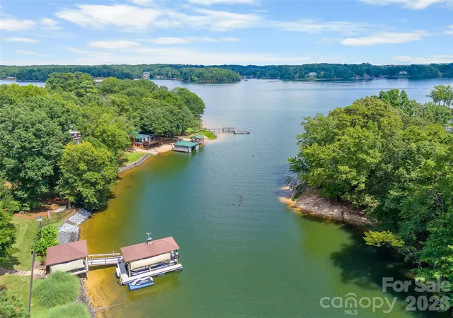 Photo 4 of Single family home for sale at 5301 Masons Fry Rd, Clover, SC 29710 | MLS# 4407219 | Listing updated on 2026-09-03
