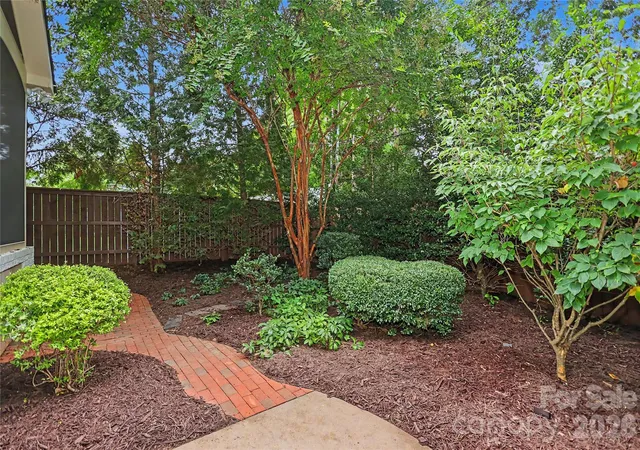 48th image of 1825 Lombardy Cir, Charlotte, NC 28203 | MLS# 4407223