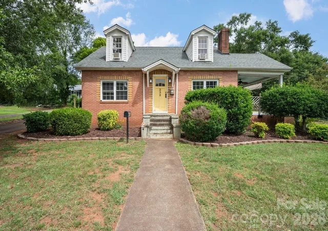 Photo 1 of Single family home for sale at 232 Maple St, Rutherfordton, NC 28139 | MLS# 4407225 | Listing updated on 2026-08-28