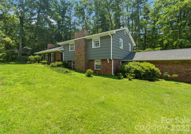 1st image of 20 S Oak Forest Dr, Asheville, NC 28803 | MLS# 4407262