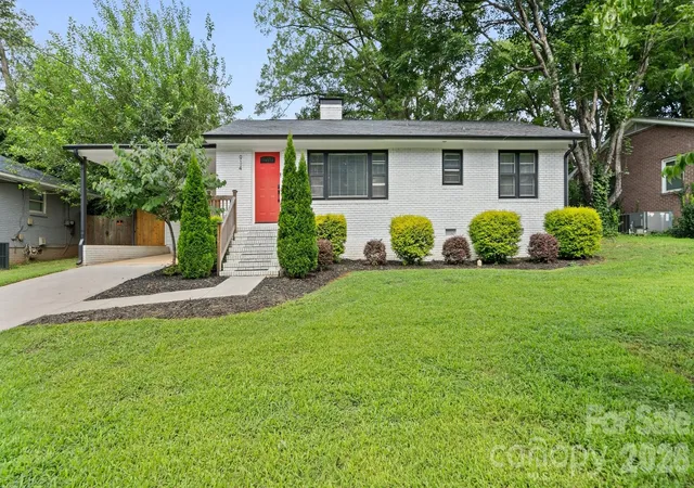 1st image of 914 Crestmere St, Charlotte, NC 28208 | MLS# 4407266