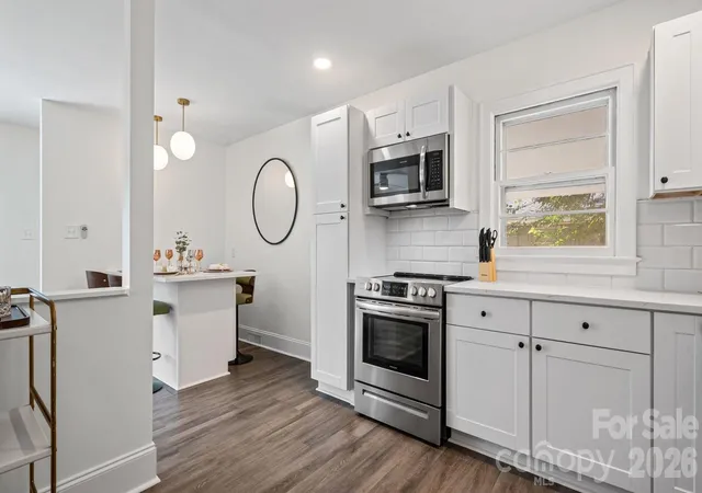 4th image of 914 Crestmere St, Charlotte, NC 28208 | MLS# 4407266