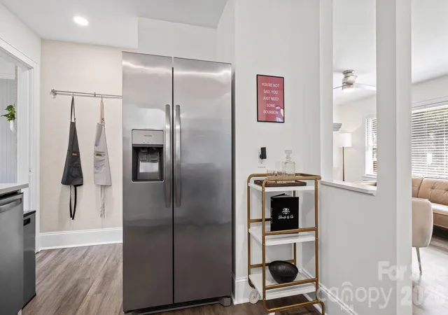 5th image of 914 Crestmere St, Charlotte, NC 28208 | MLS# 4407266