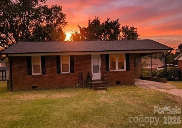 Photo 1 of Single family home for sale at 608 Catawba St, Chester, SC 29706 | MLS# 4407269 | Listing updated on 2026-08-14