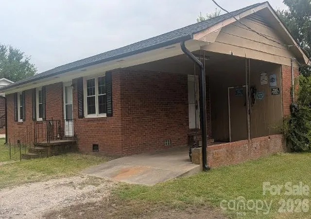 Photo 2 of Single family home for sale at 608 Catawba St, Chester, SC 29706 | MLS# 4407269 | Listing updated on 2026-08-14