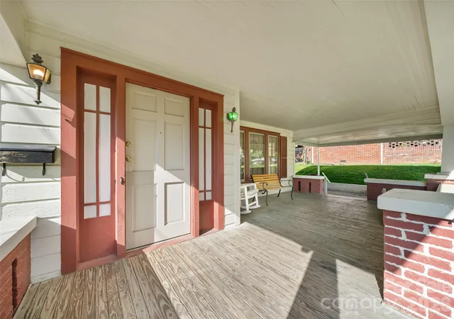 Photo 2 of Single family home for sale at 147 Walnut Ave, Spruce Pine, NC 28777 | MLS# 4407282 | Listing updated on 2026-09-04