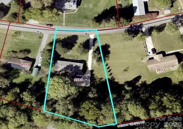 Photo 2 of Single family home for sale at 32 Reeves Rd, Leicester, NC 28748 | MLS# 4407288 | Listing updated on 2026-08-31