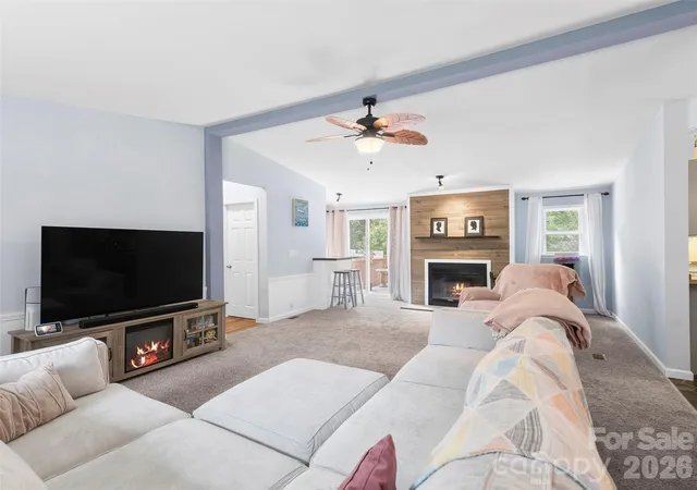 Photo 5 of Single family home for sale at 32 Reeves Rd, Leicester, NC 28748 | MLS# 4407288 | Listing updated on 2026-08-31