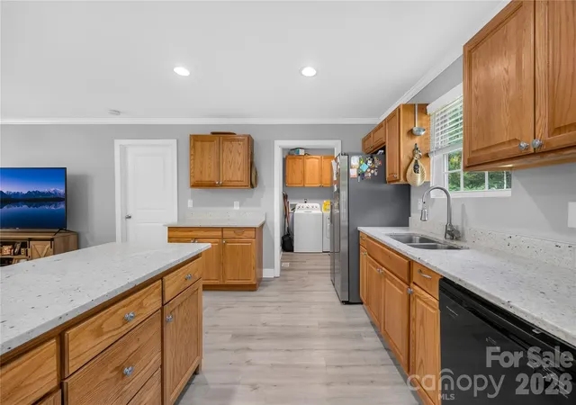 Photo 3 of Single family home for sale at 1029 Alexis High Shls Rd, Dallas, NC 28034 | MLS# 4407292 | Listing updated on 2026-08-21