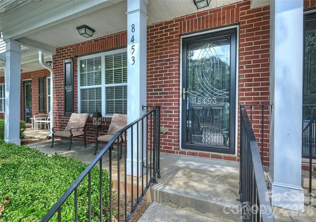 2nd image of 8453 Big Creek Ct, Matthews, NC 28105 | MLS# 4407315