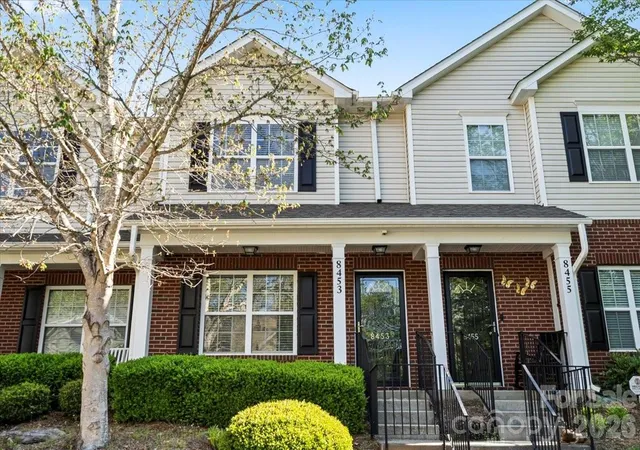 3rd image of 8453 Big Creek Ct, Matthews, NC 28105 | MLS# 4407315