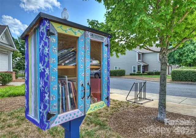 36th image of 8453 Big Creek Ct, Matthews, NC 28105 | MLS# 4407315