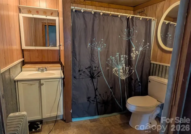 Photo 4 of Single family home for sale at 1920 Thickety Rd, Clyde, NC 28721 | MLS# 4407319 | Listing updated on 2026-09-09
