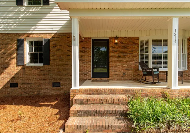Photo 3 of Single family home for sale at 1214 Hawthorne Rd, Lancaster, SC 29720 | MLS# 4407326 | Listing updated on 2026-10-03