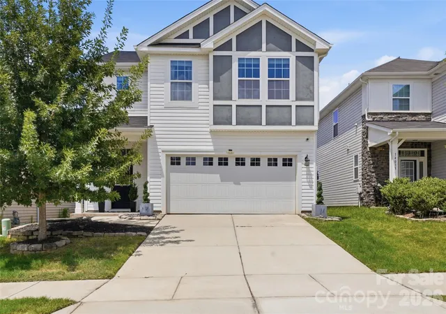 Photo 1 of Single family home for sale at 14011 Ridgewater Way, Charlotte, NC 28278 | MLS# 4407333 | Listing updated on 2026-08-12